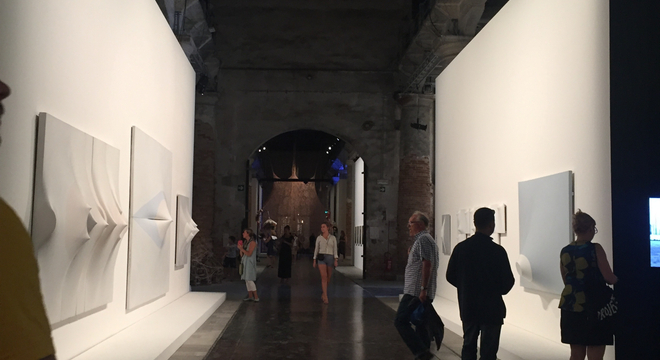 威尼斯双年展主题展，“艺术万岁”