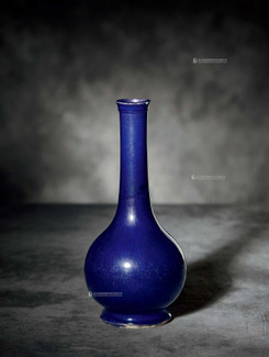 茄皮紫釉长颈瓶