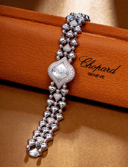 萧邦  高贵优雅，女装白金镶钻石橄榄形链带腕表，「Pushkin」，型号106813-1001，年份约2001，附原厂证书、调校针及表盒
