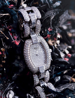 萧邦  精美，女装白金镶钻石酒桶形链带腕表，年份约2010，附原厂表盒