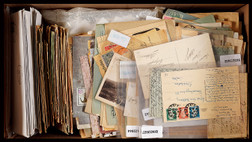 外国各时期封片邮票一箱约数千枚