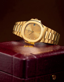 百达翡丽 复古精致，黄金镶钻石圆八角形链带腕表，备日期显示，「Nautilus」，型号3800/1，年份约1997，附原厂后补证书及表盒