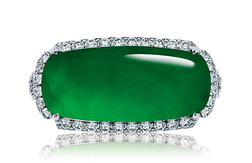 缅甸天然满绿翡翠配钻石「马鞍」戒指