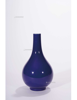 祭蓝釉胆式瓶