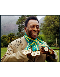 “世界球王”贝利（Pele）亲笔签名照，附证书