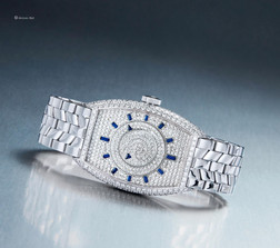 法穆兰 精美，白金镶钻石及蓝宝石酒桶形自动链带腕表