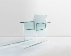 《玻璃椅子》