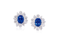5.2及5.0克拉斯里兰卡蓝宝石配钻石耳环，未经加热