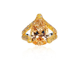 MICHAEL YOUSSOUFIAN设计 7.23克拉彩棕黄色钻石配钻石戒指