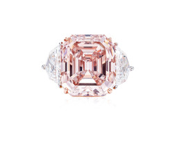 12.62克拉彩橙粉色钻石配钻石戒指