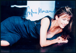 “法国著名女星”苏菲·玛索（Sophie Marceau）亲笔签名照，附证书