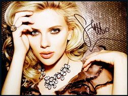 “美国著名女星”斯嘉丽·约翰逊（Scarlett Johansson）亲笔签名照，附证书