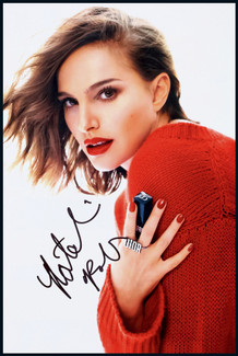 “黑天鹅”娜塔莉·波特曼（Natalie Portman）亲笔签名照，附证书