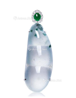 缅甸天然冰种翡翠配钻石「福豆」吊坠