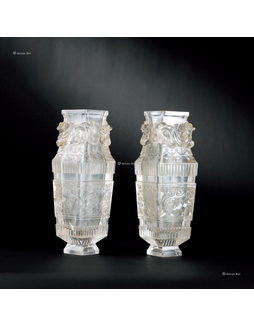 水晶雕螭龙纹菱形瓶