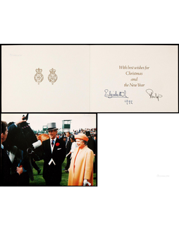 “英国女皇”伊丽莎白二世（Elizabeth Windsor）与丈夫菲利普亲王（The Prince Philip）联合签名贺卡