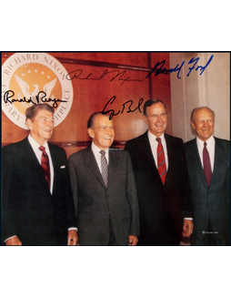 “美国总统”里根（Ronald Wilson Reagan），尼克松（Richard Milhous Nixon），乔治·布什（George Bush），福特（Gerald Rudolph Ford）4人联合亲笔签名白宫原版照，附证书