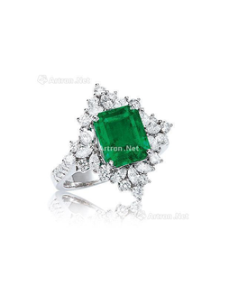 3.41克拉赞比亚「艳绿色」祖母绿配钻石戒指，未经注油