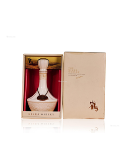 	90年代 Nikka鹤 白瓷瓶珍藏版威士忌