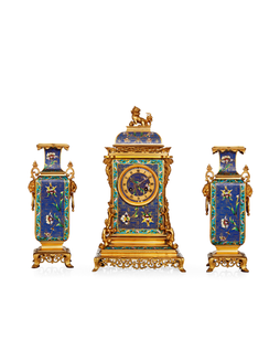 欧洲 铜鎏金珐琅座钟及花瓶