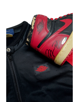 乔丹亲签1985年AIR JORDAN 1黑红BRED套装 含1双球鞋及1套夹克