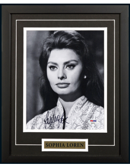 “意大利著名女星”索菲亚·罗兰（Sophia Loren）亲笔签名照，附证书