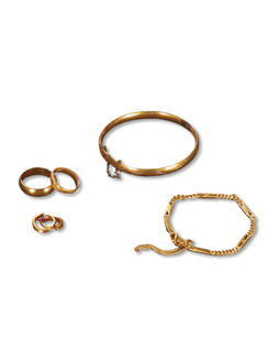 民国 上海金首饰一组六件：含戒指两件、镯一件、手链一件、耳环两件