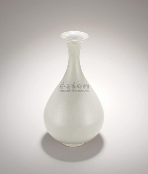 白釉玉壶春瓶