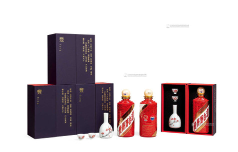 2012年贵州茅台酒（庆功纪念酒）丰礼盒