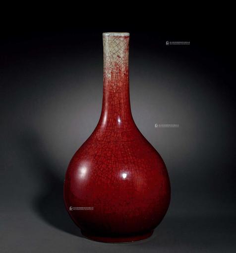 红釉胆瓶