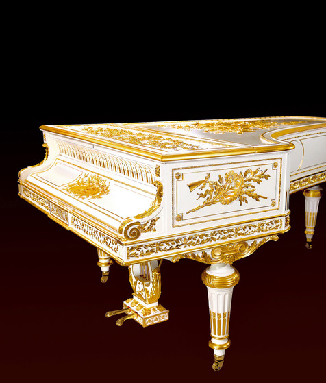 法国 埃拉德 路易十六风格 鎏金镶嵌高浮雕白色三角钢琴 欧洲皇室宫廷特别定制款