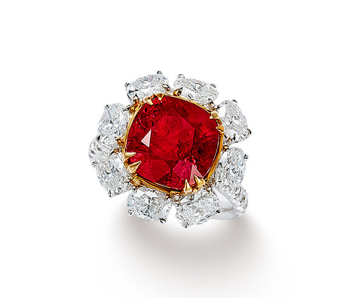 约7.1克拉缅甸抹谷「鸽血红」红宝石配钻石戒指 未经加热