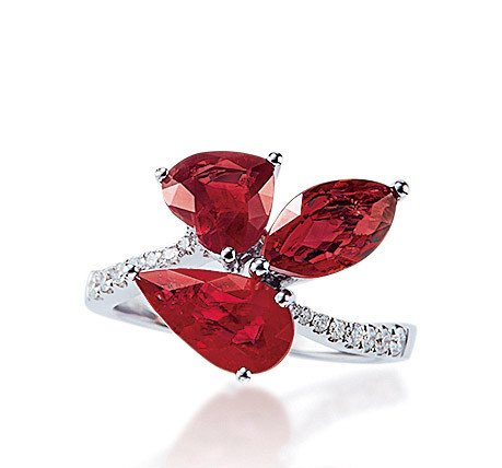 总重约3.67克拉缅甸「鸽血红」红宝石配钻石戒指 未经加热