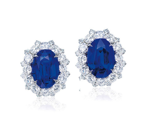 非常珍贵 宝格丽设计 Bvlgari 9.07及8.09克拉缅甸「皇家蓝」蓝宝石配钻石耳环 未经加热