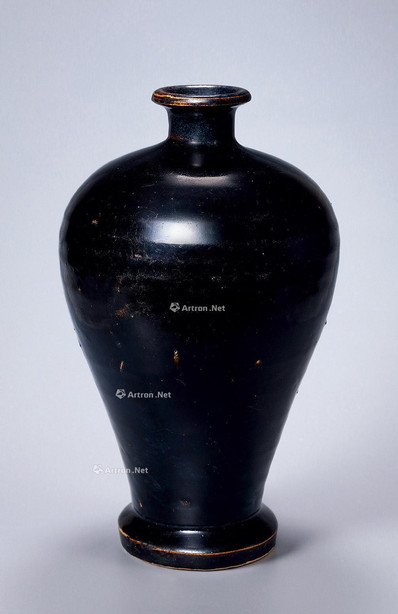 磁州窑黑釉梅瓶