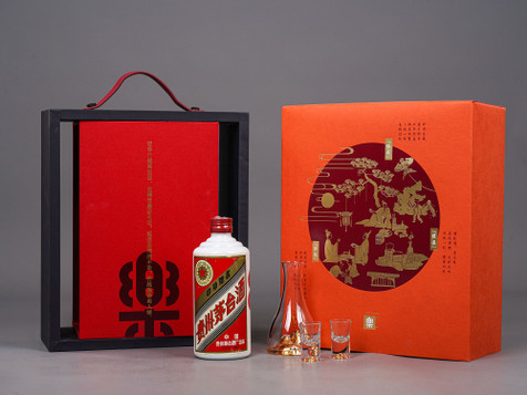 1995年贵州茅台酒（金属盖）与观山礼盒