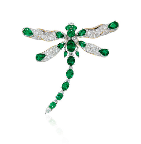 总重8.93克拉赞比亚艳绿色祖母绿配钻石「蜻蜓」胸针
