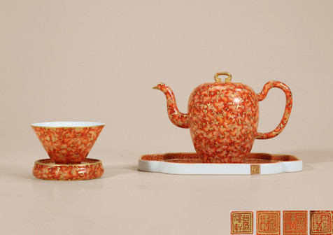 万福金安矾红描金茶具