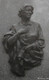 苏联人民艺术家E.P.科尔恰金娜- 亚历山德罗夫斯卡亚的肖像（墓碑的局部），建筑师为V.A.卡缅斯基，G.L. 阿什拉皮扬