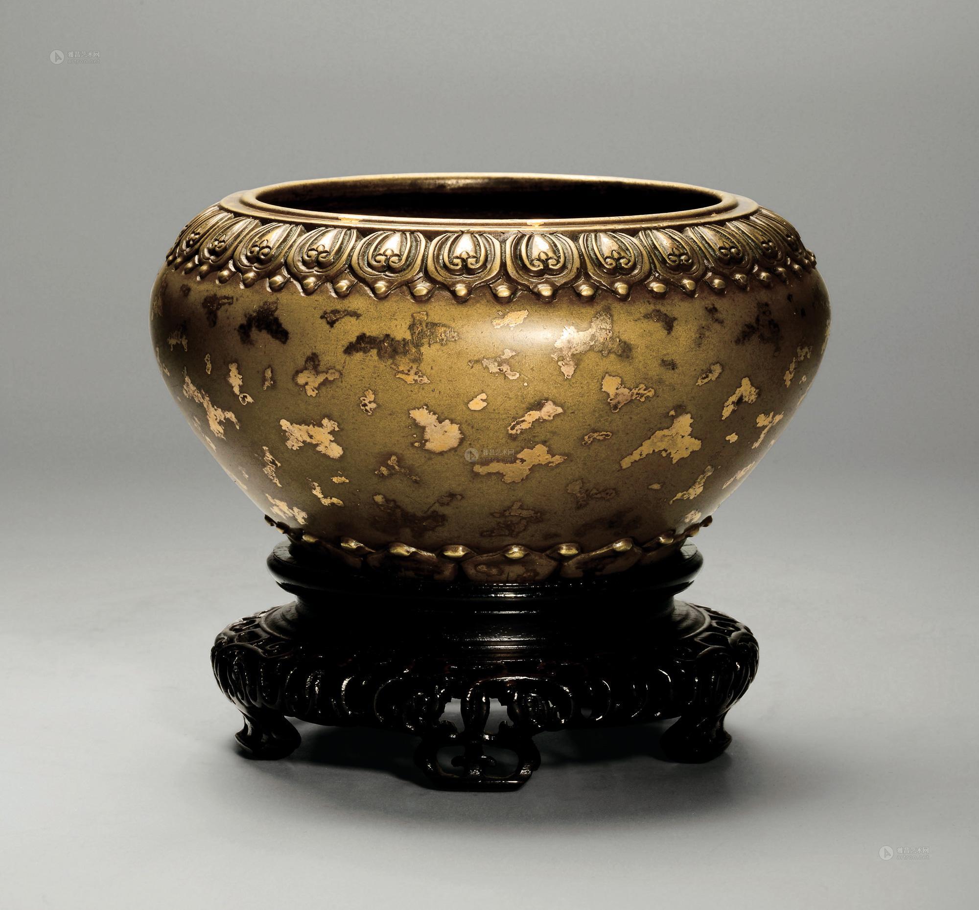 2912清乾隆17361795洒金宝相莲瓣钵式炉