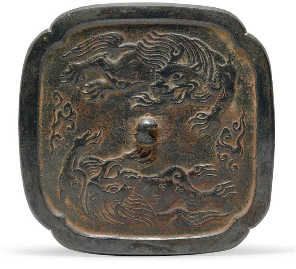 0243唐双龙戏珠纹铜方镜