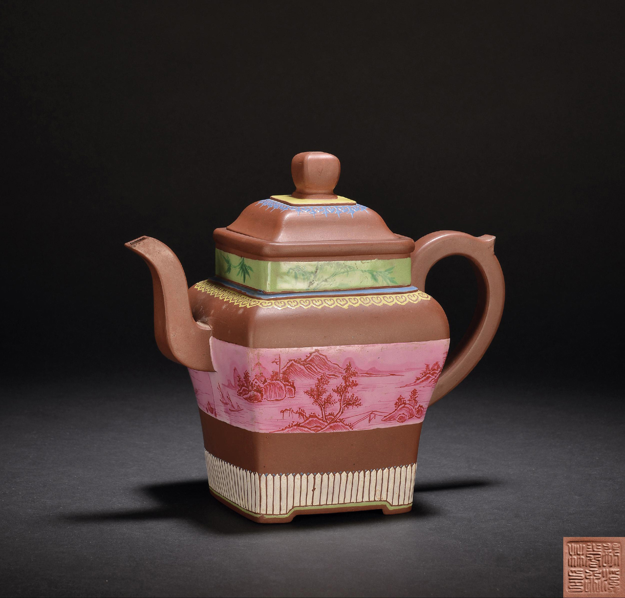 5846 清乾隆 裴永林制加彩四方壶