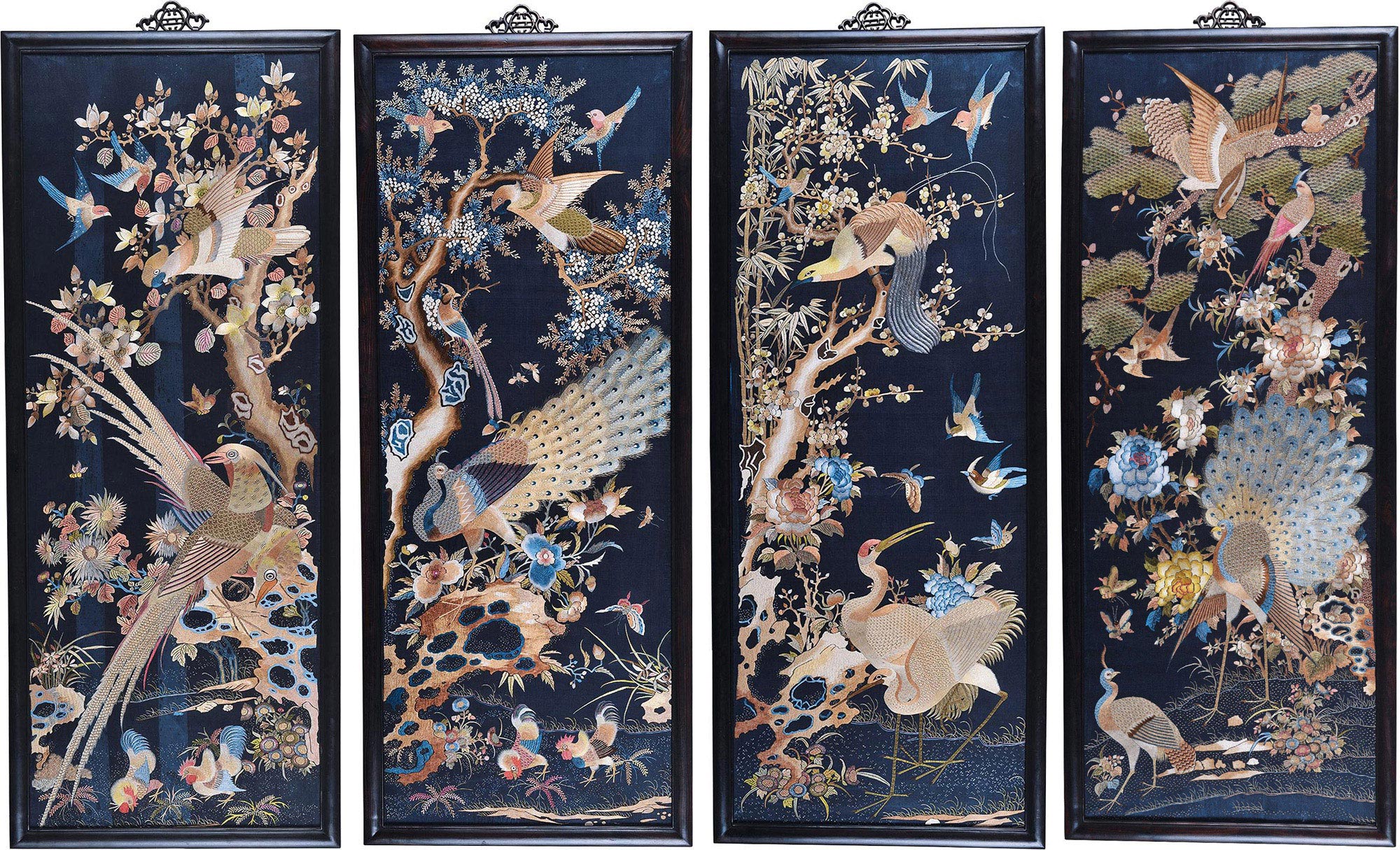 刺绣花鸟四条屏-华彩霓裳——张信哲先生暨海外藏家珍藏明清织绣服饰