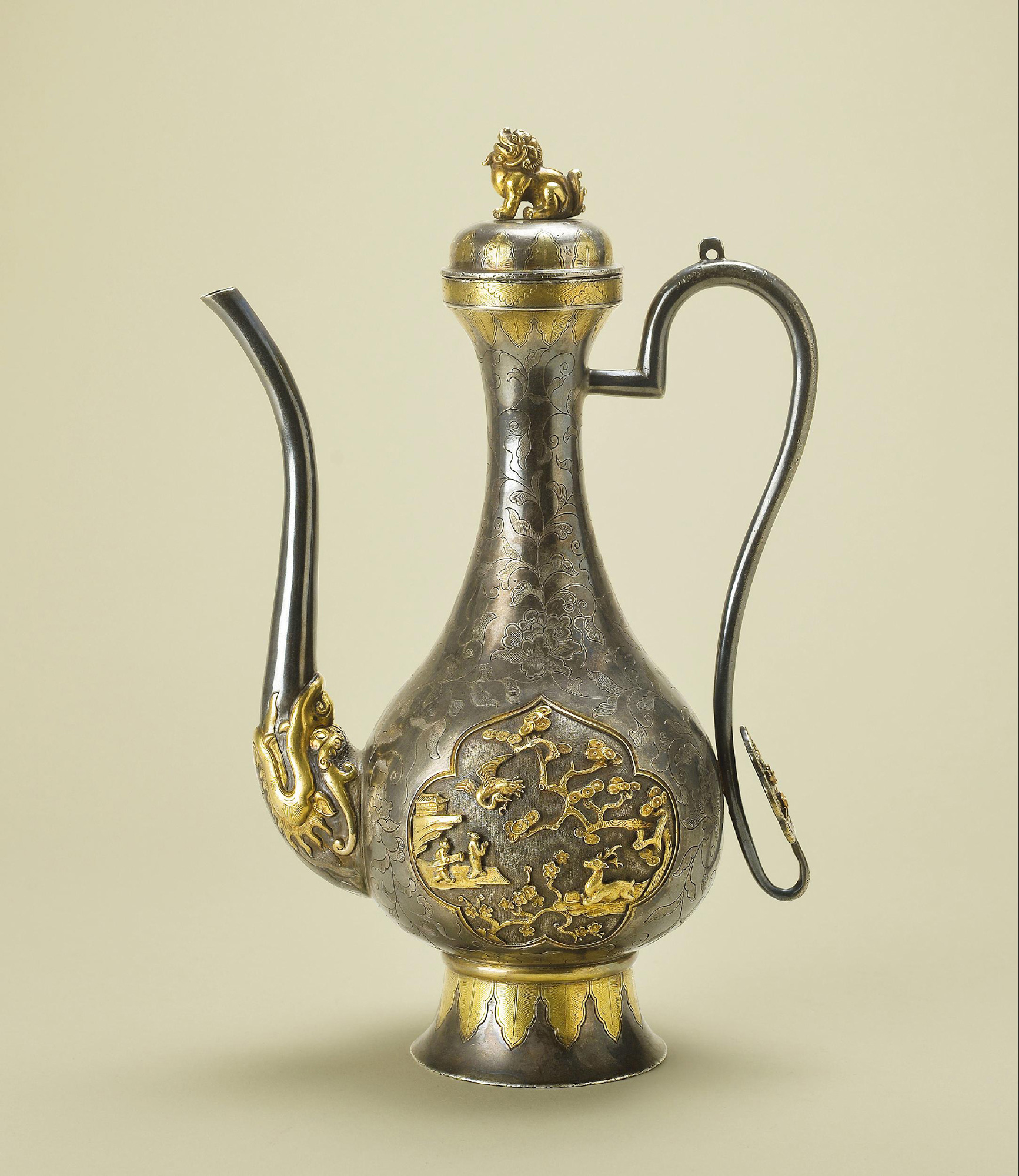 银鎏金高浮雕执壶-国有善铜——铜镜·金银器-雅昌拍卖