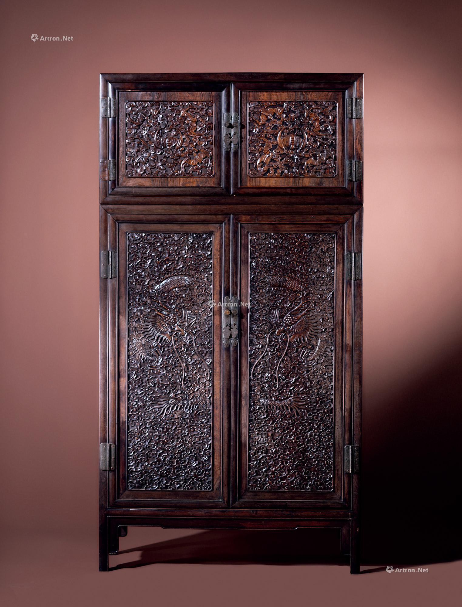 1174清乾隆紫檀木雕云龙纹书柜