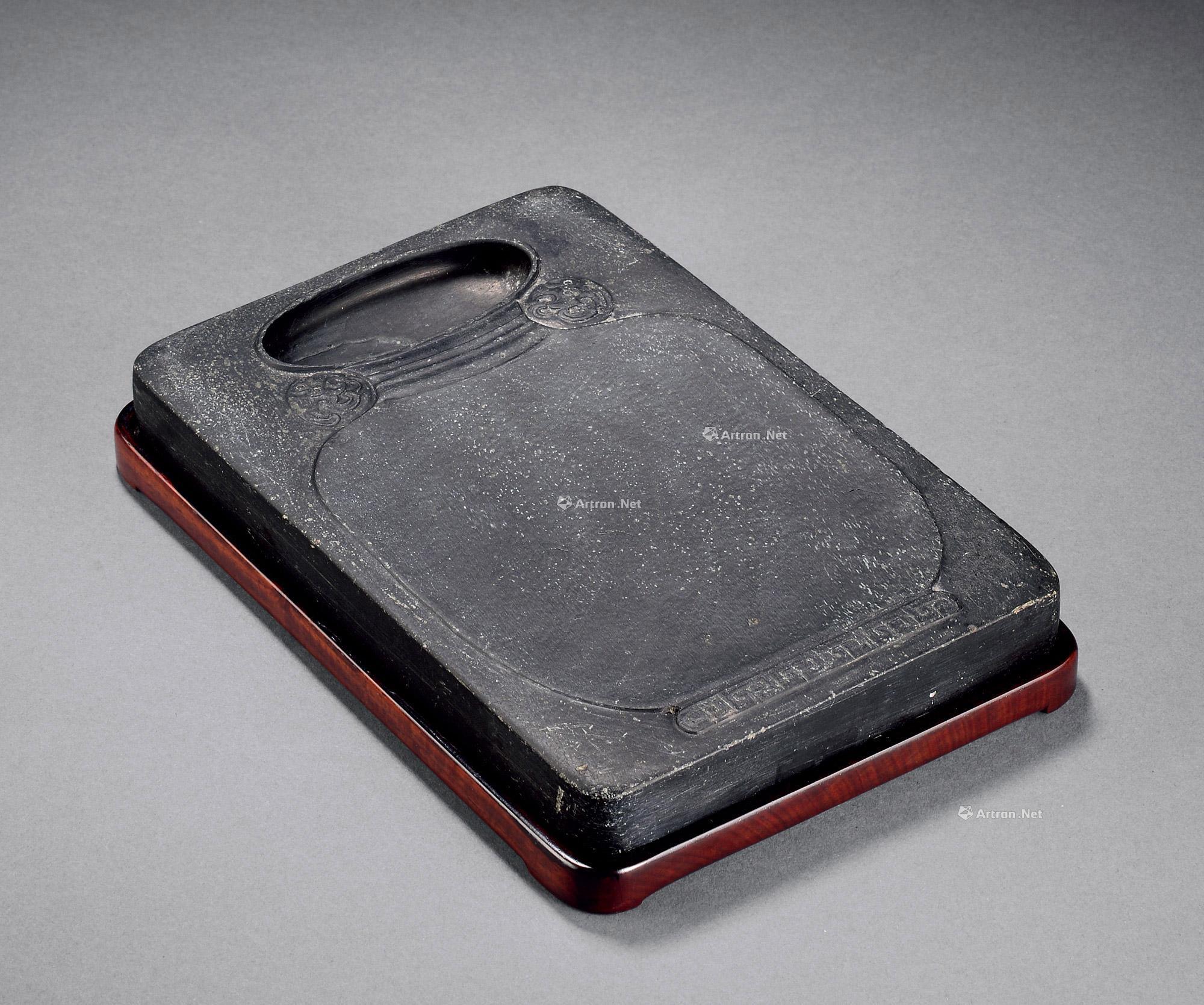 宝瓶纹歙砚-紫云为奢—古代名砚专场-雅昌拍卖