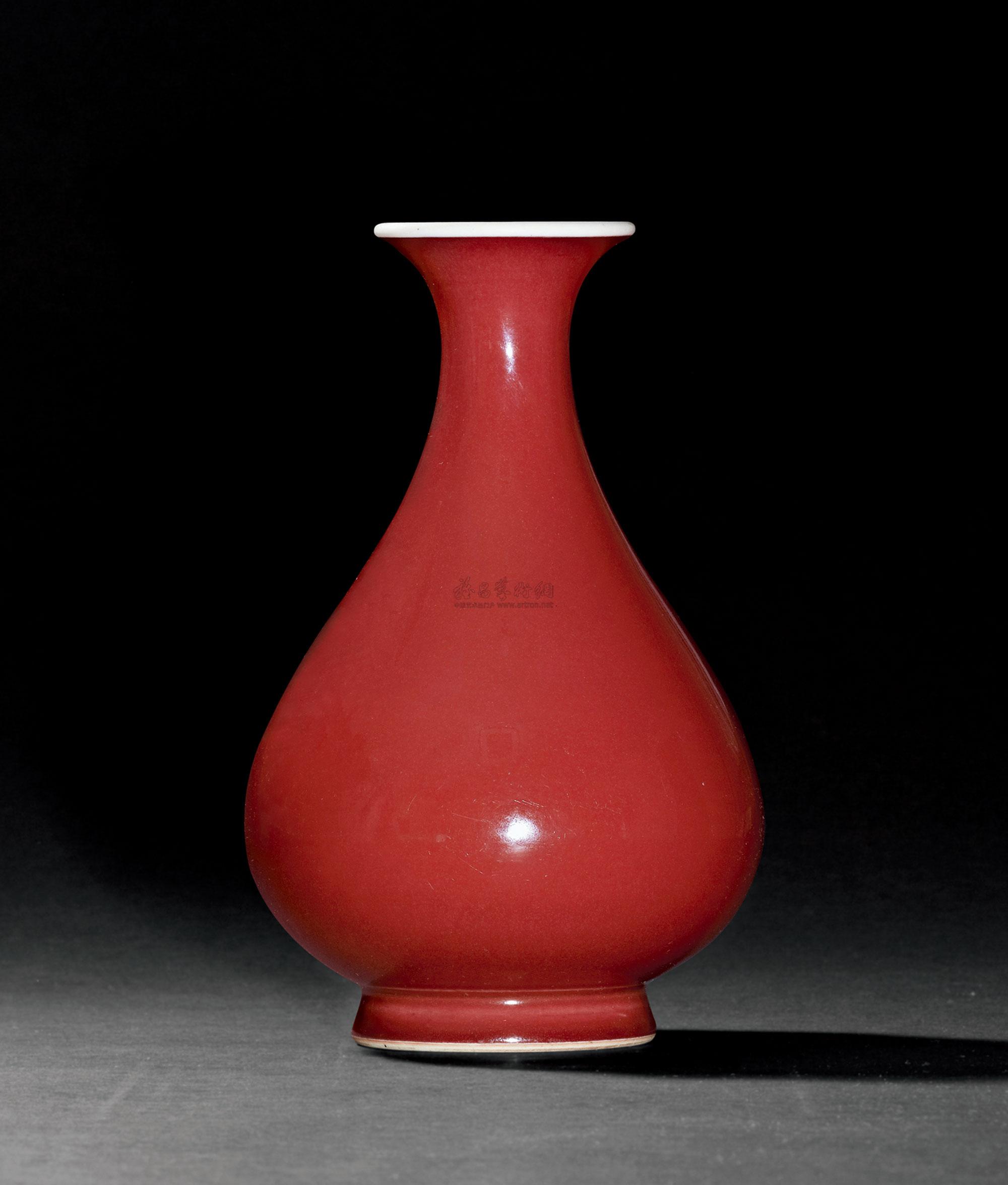 0836 清雍正 霁红釉玉壶春瓶