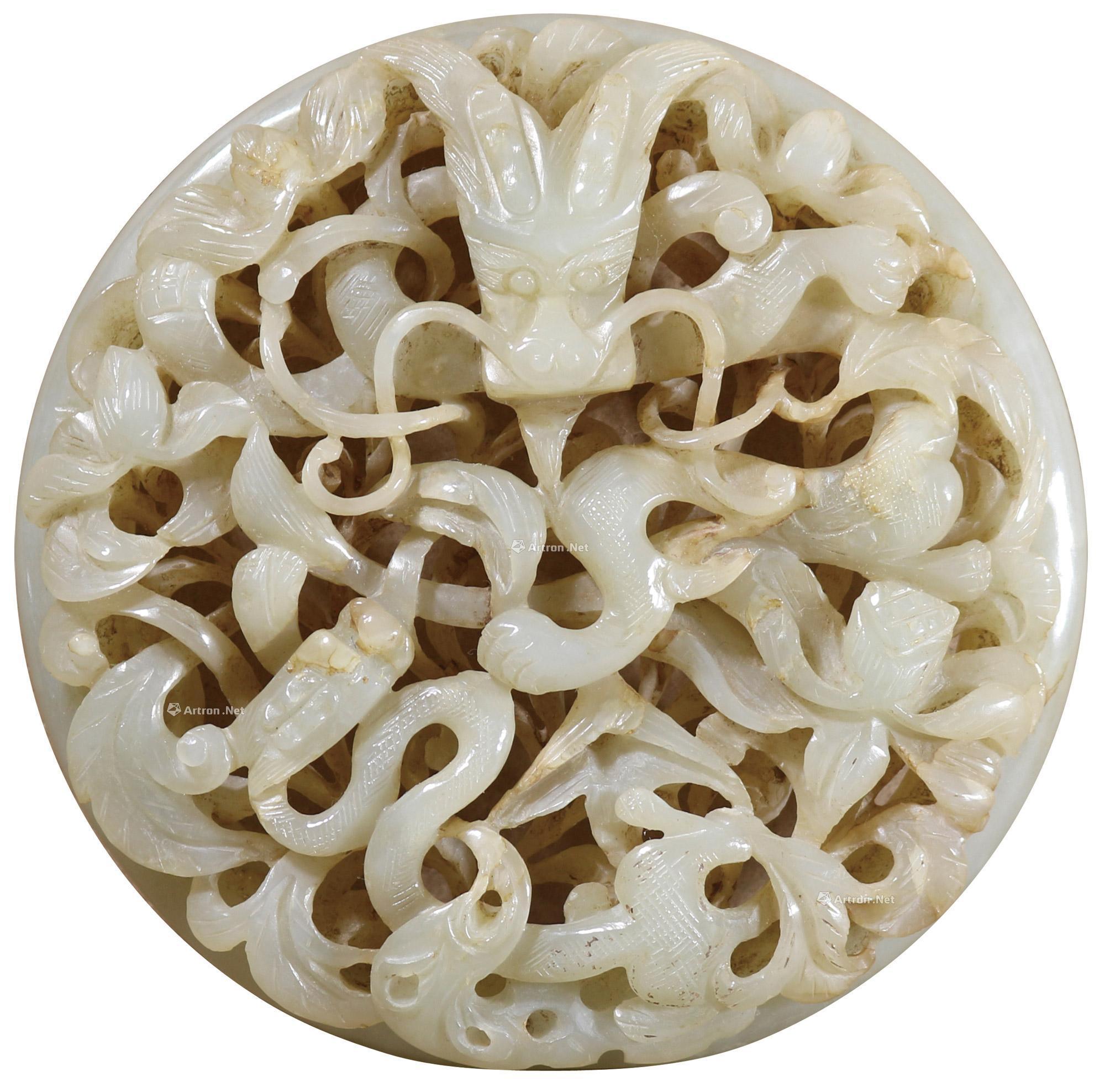 0018明白玉透雕龙形玉碪片