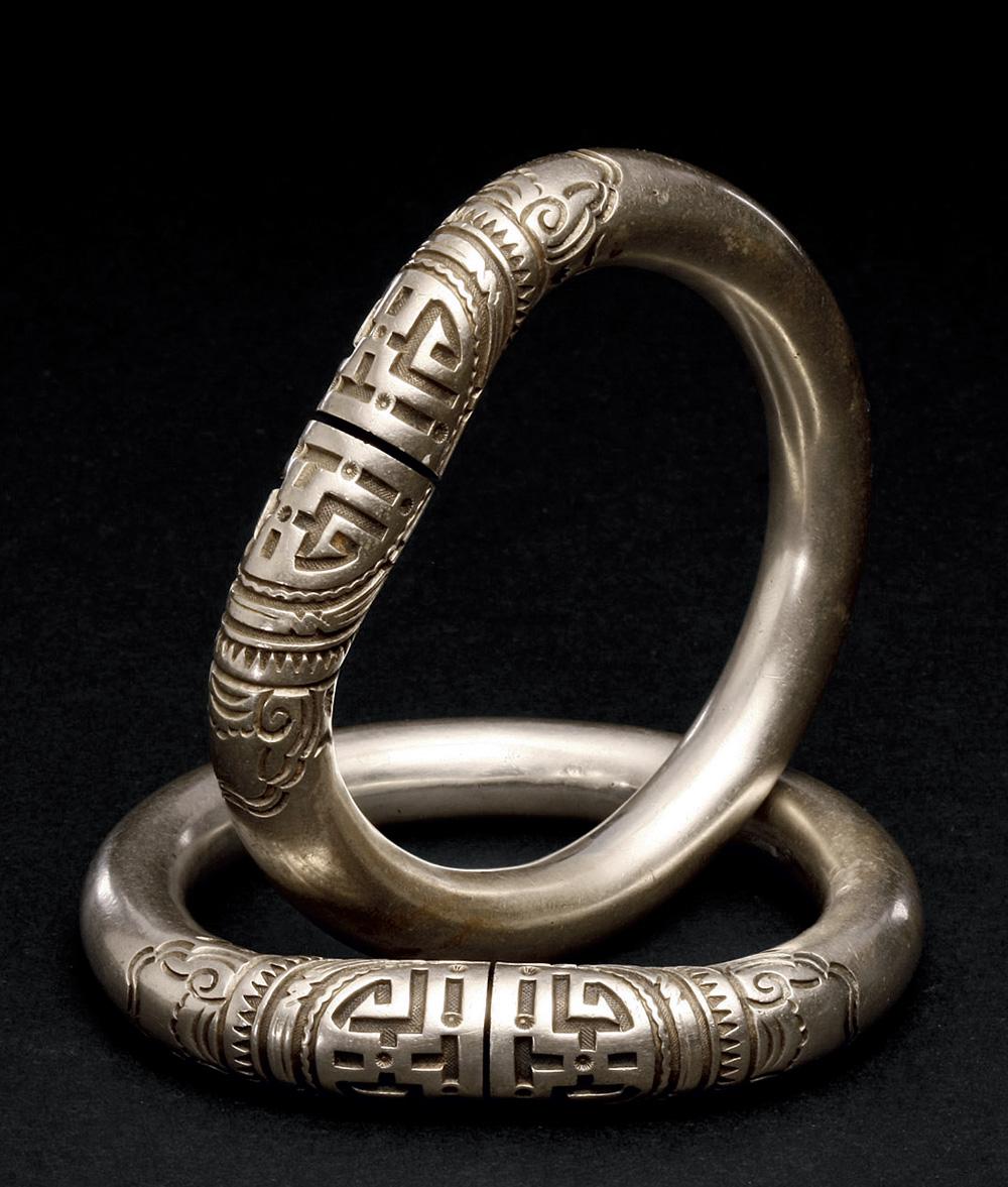 1337清团寿纹马蹄银镯一对