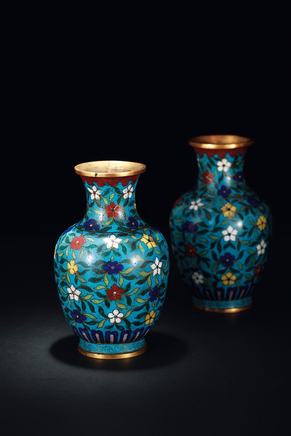 0227清铜鎏金掐丝珐琅折枝花纹对瓶